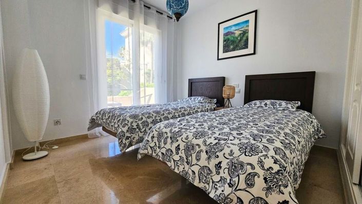 Image No.20-4 Bed Townhouse for sale