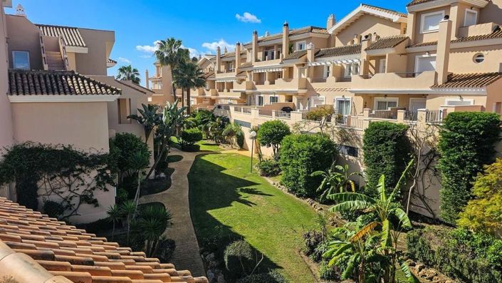 Image No.35-4 Bed Townhouse for sale