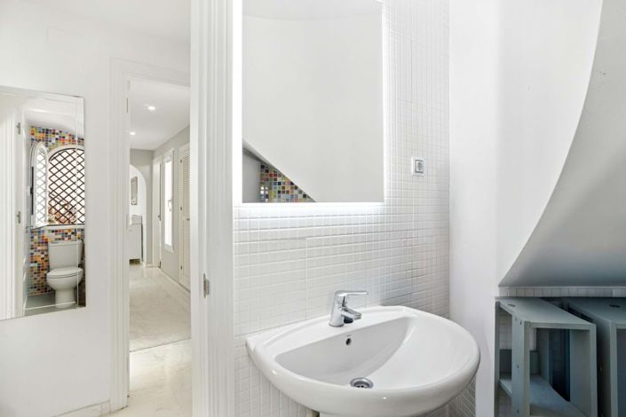 Image No.29-3 Bed Townhouse for sale