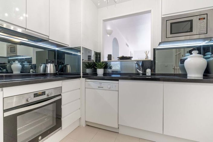 Image No.8-2 Bed Apartment for sale