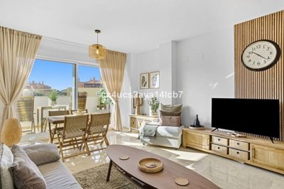 1447-644224-78d1f4f8b6655591b02d22fabb36a692d