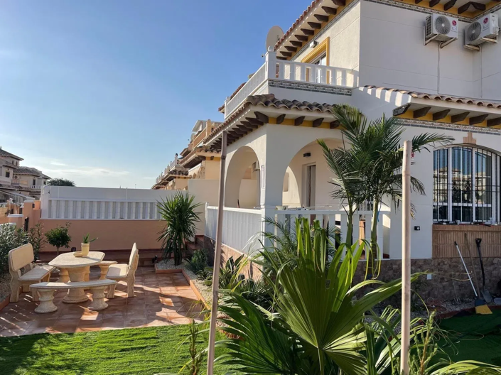 Image No.20-Villa de 2 chambres à vendre à Villamartin