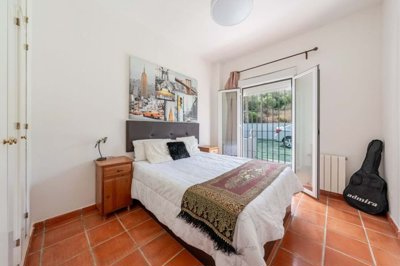 1447-644420-78d1f4f8b6655591b02d22fabb36a692d