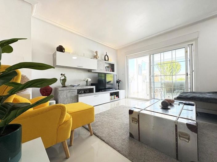 Image No.10-3 Bed Apartment for sale