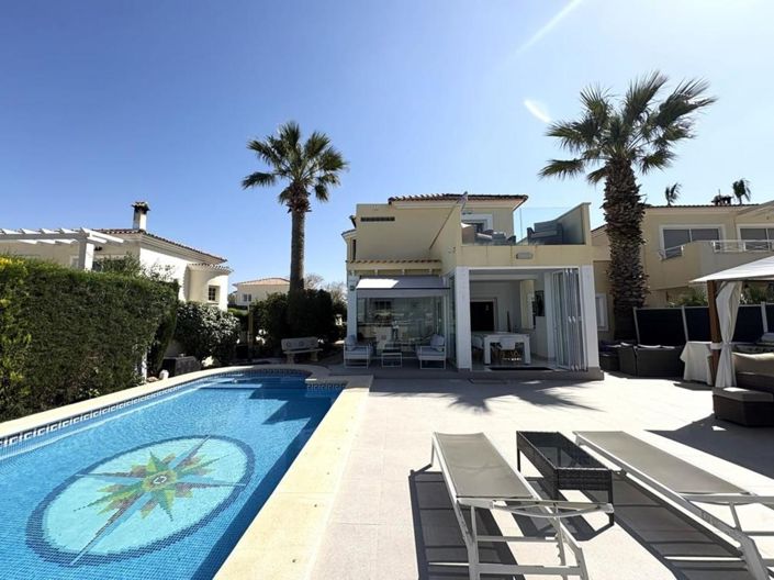 Image No.18-3 Bed Apartment for sale