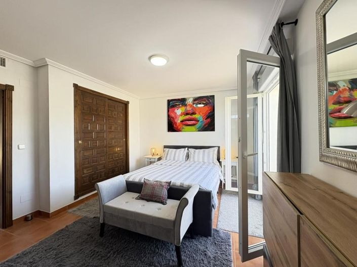 Image No.31-3 Bed Apartment for sale