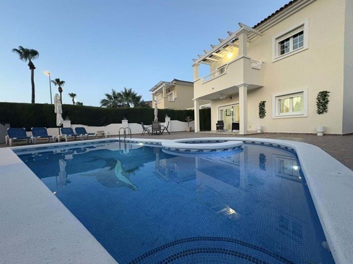 Image No.17-2 Bed Apartment for sale