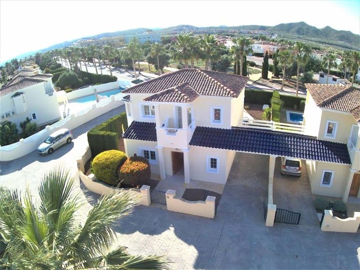 Image No.26-2 Bed Apartment for sale