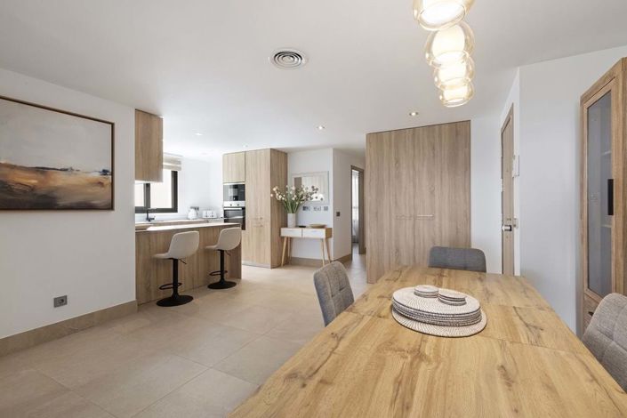 Image No.18-3 Bed Apartment for sale