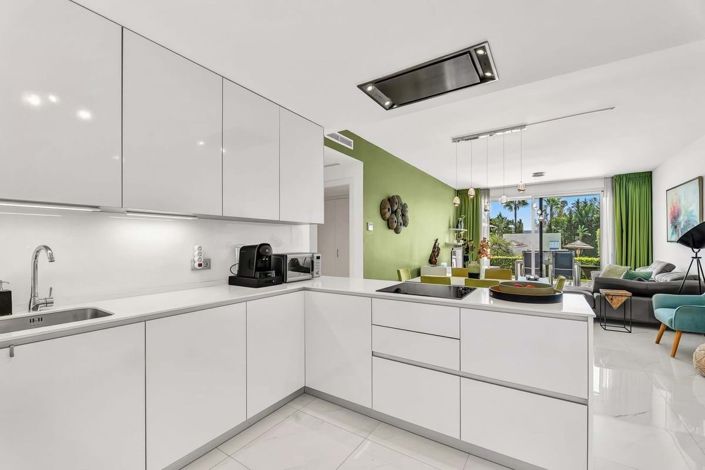 Image No.10-3 Bed Apartment for sale