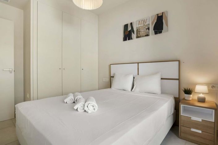 Image No.15-3 Bed Apartment for sale