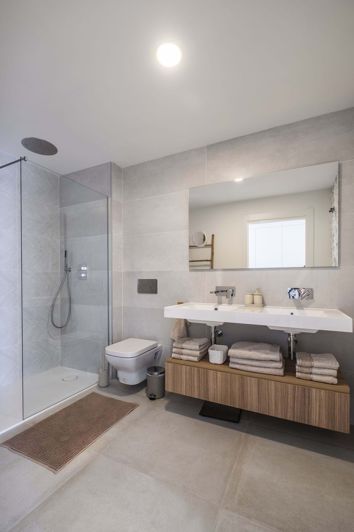 Image No.26-3 Bed Townhouse for sale