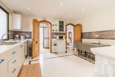 1447-608927-78d1f4f8b6655591b02d22fabb36a692d