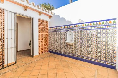 1447-608927-78d1f4f8b6655591b02d22fabb36a692d