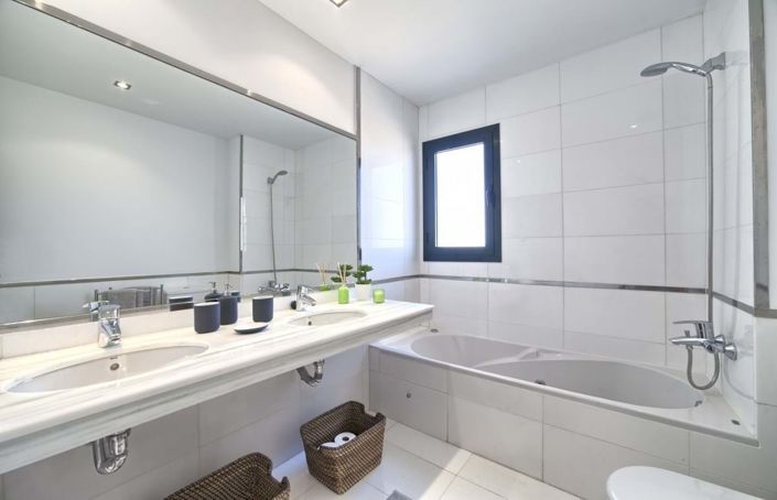 Image No.36-2 Bed Apartment for sale