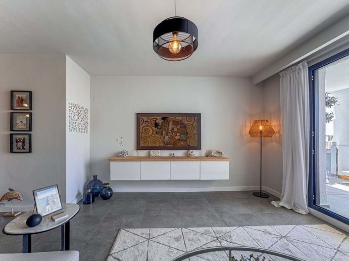 Image No.16-2 Bed Apartment for sale