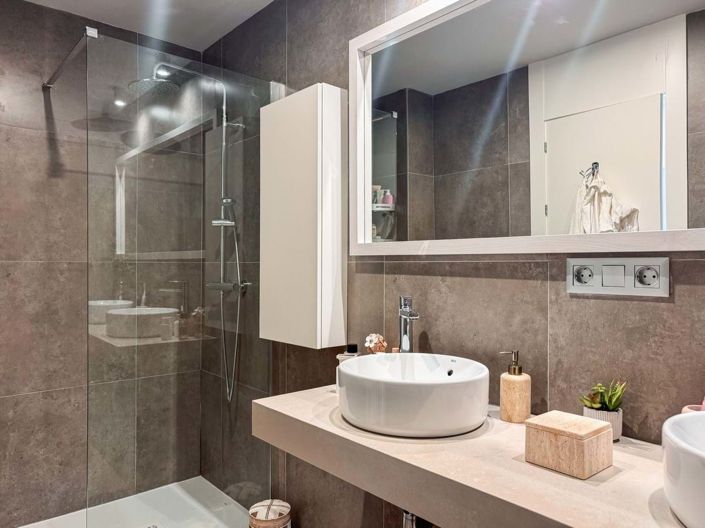 Image No.37-2 Bed Apartment for sale