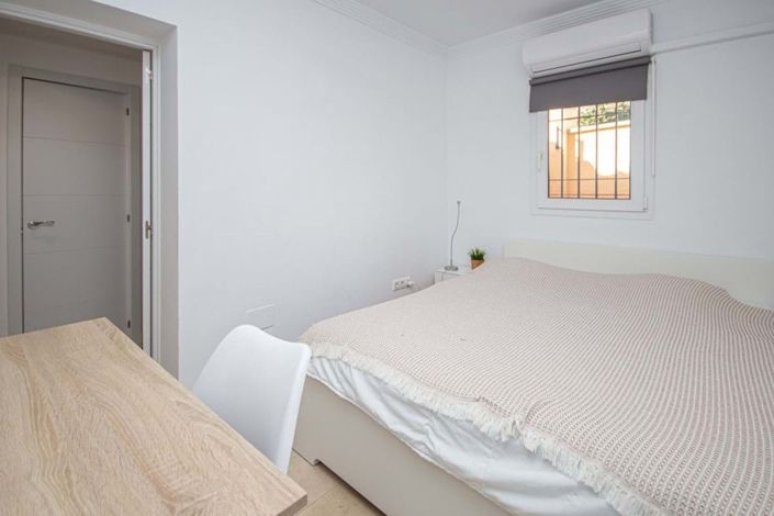 Image No.25-4 Bed Semi-Detached for sale