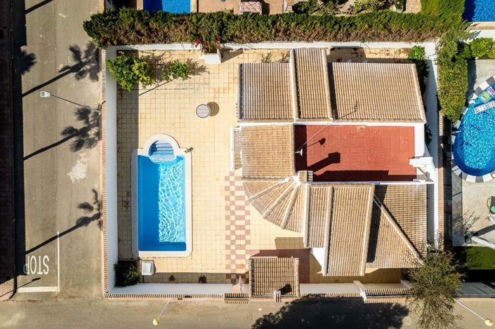 Image No.2-4 Bed Villa for sale