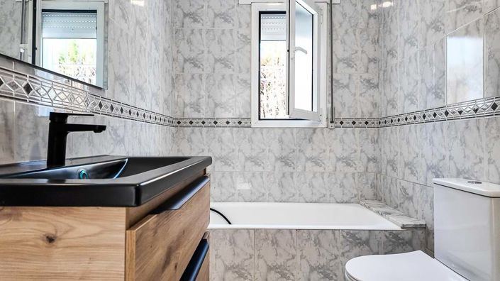 Image No.28-4 Bed Villa for sale