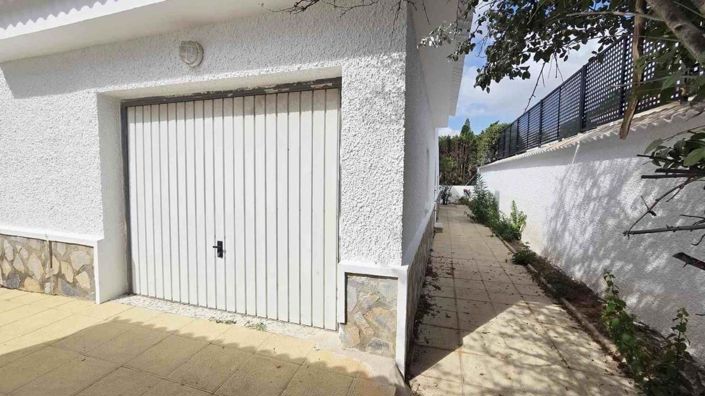 Image No.37-4 Bed Villa for sale