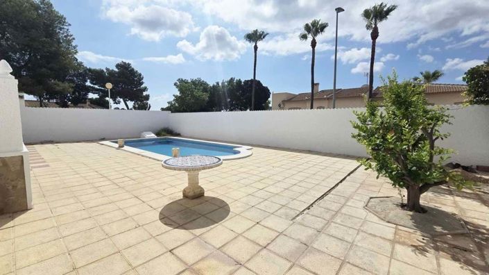 Image No.44-4 Bed Villa for sale