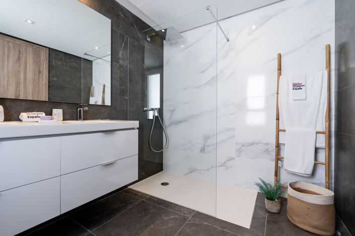 Image No.10-3 Bed Apartment for sale