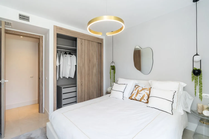 Image No.15-3 Bed Apartment for sale