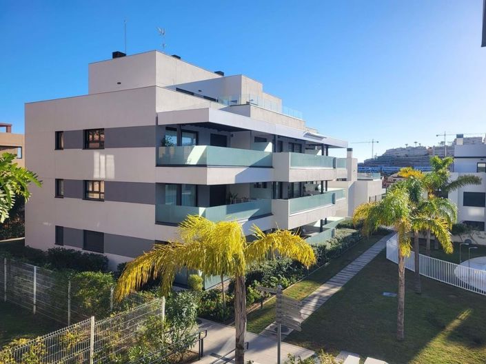 Image No.20-3 Bed Apartment for sale