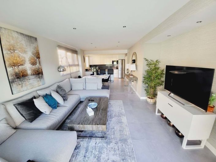 Image No.3-3 Bed Apartment for sale