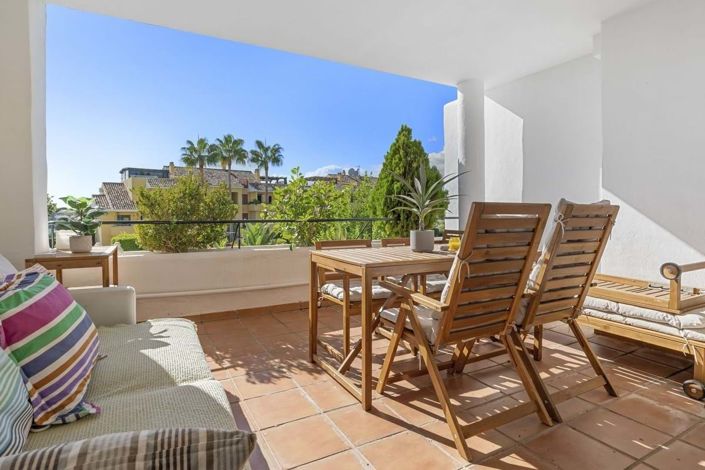 Image No.2-Appartement de 2 chambres à vendre à Estepona