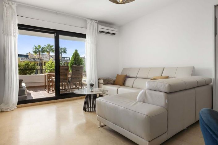 Image No.8-Appartement de 2 chambres à vendre à Estepona