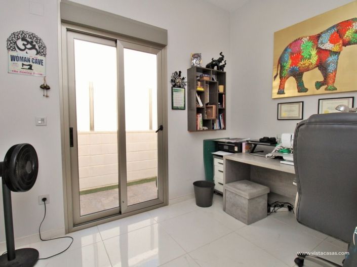 Image No.28-4 Bed Villa for sale