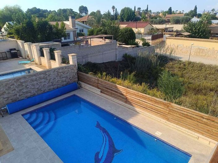 Image No.12-3 Bed Villa for sale