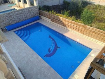 1447-645979-78d1f4f8b6655591b02d22fabb36a692d