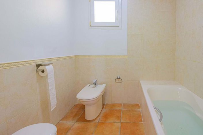 Image No.29-3 Bed Villa for sale