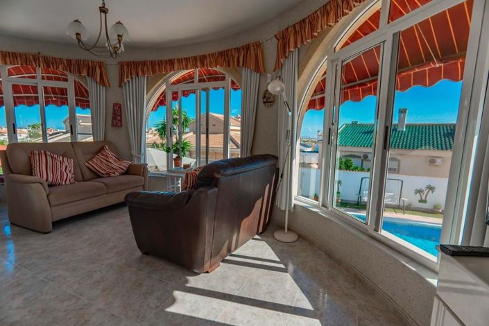 Image No.15-2 Bed Villa for sale