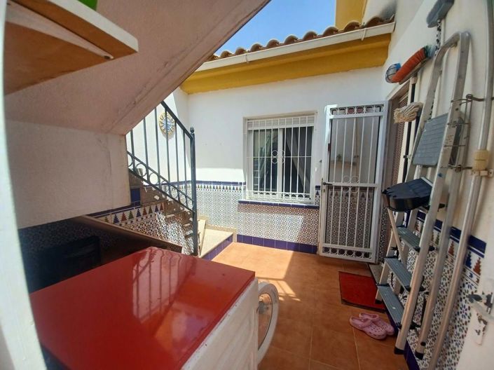 Image No.10-3 Bed Townhouse for sale