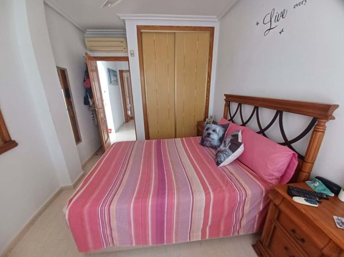 Image No.12-3 Bed Townhouse for sale