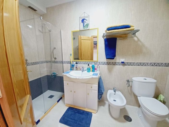 Image No.19-3 Bed Townhouse for sale