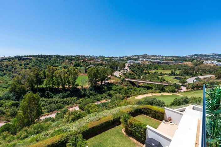 Image No.24-3 Bed Townhouse for sale