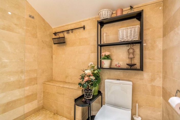 Image No.28-3 Bed Townhouse for sale