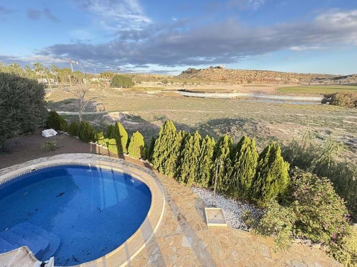 Image No.38-3 Bed Villa for sale