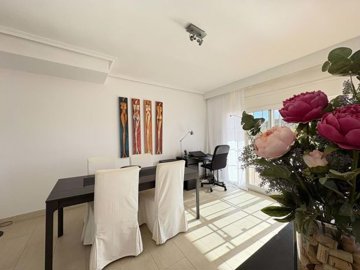 1447-646396-78d1f4f8b6655591b02d22fabb36a692d