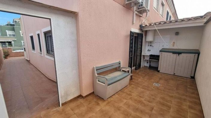 Image No.11-4 Bed Townhouse for sale