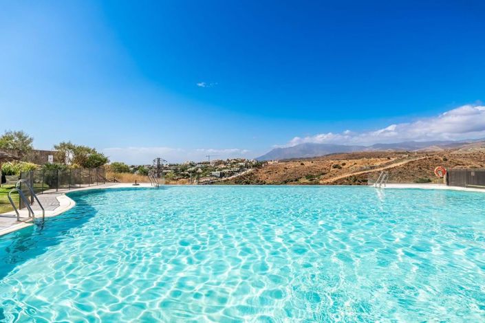 Image No.18-3 Bed Apartment for sale