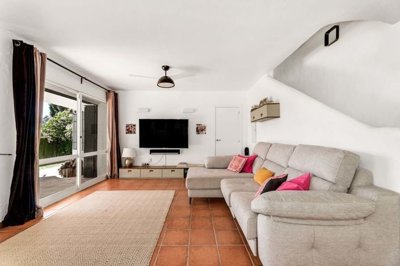 1447-645756-78d1f4f8b6655591b02d22fabb36a692d