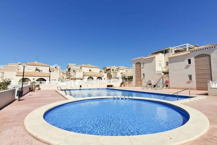 Image No.2-Bungalow de 2 chambres à vendre à Ciudad Quesada