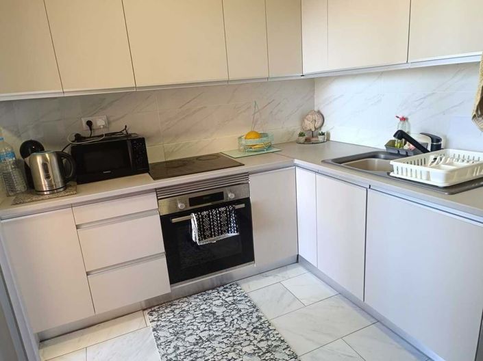 Image No.21-2 Bed Semi-Detached for sale