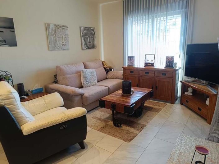 Image No.22-2 Bed Semi-Detached for sale